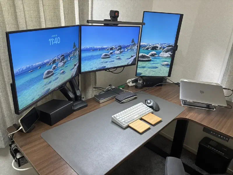 desk-setup